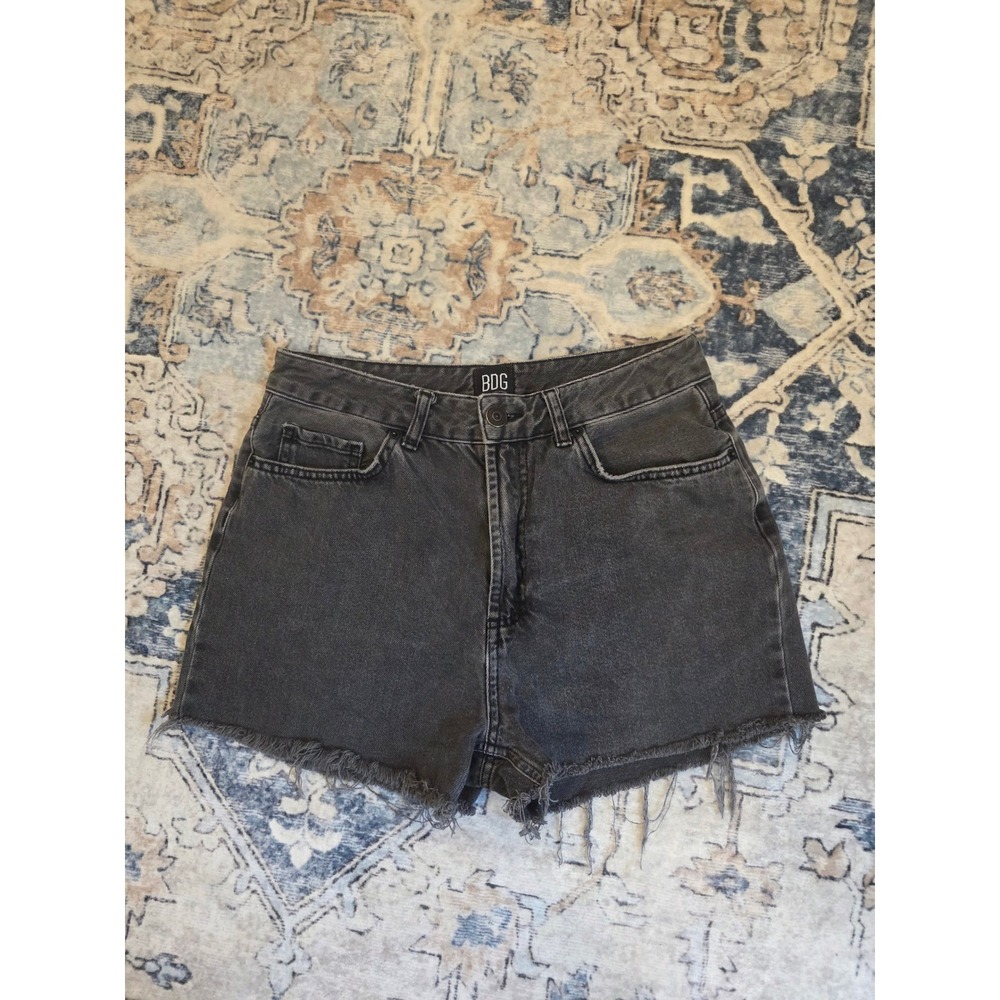 BDG Women's Size 28 Black Denim Mom High Rise Frayed Hem 100% Cotton Shorts